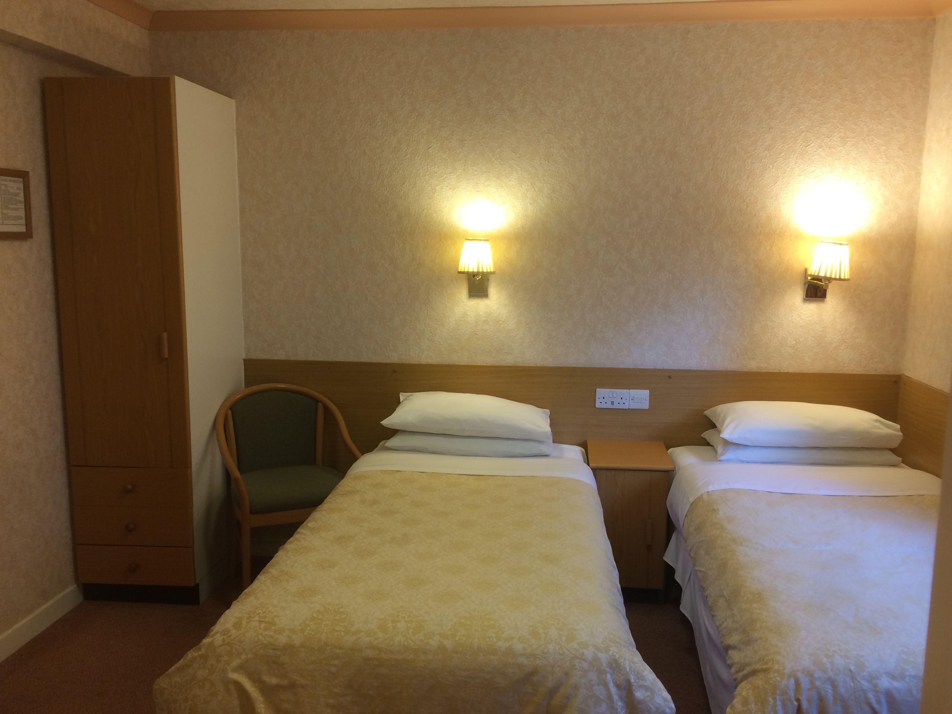 Macdougall Clansman Hotel - Inverness — Photos 1